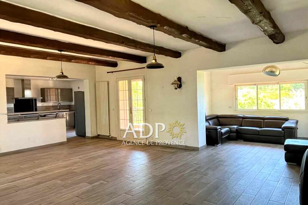 vente maison 5 Pièce(s) – 5 pièces – 4 chambres – 138.00 m²