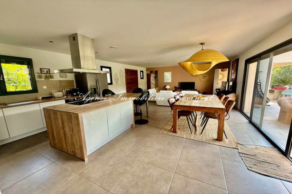 vente maison 5 Pièce(s) – 5 pièces – 4 chambres – 120.00 m²