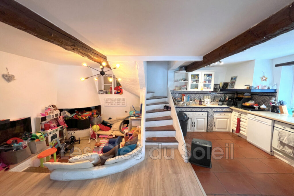 vente maison 7 Pièce(s) – 7 pièces – 4 chambres – 110.00 m²