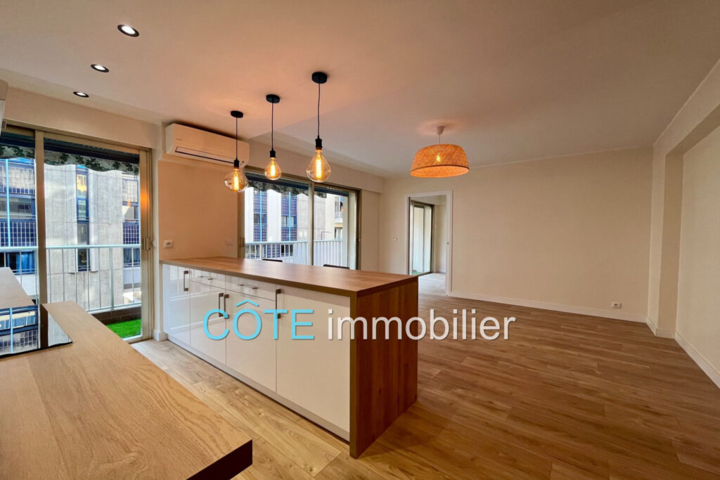 ANTIBES 2 Pièces à  100m de la place de Gaulle – 2 pièces – 1 chambre – 50.00 m²