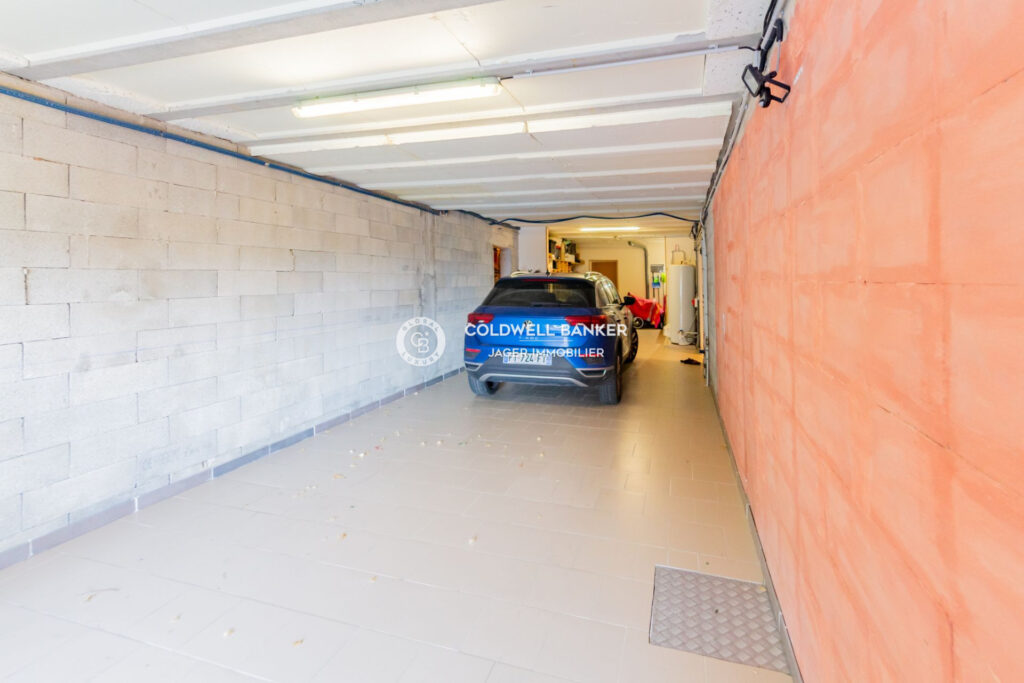 Maison vue mer à 1 km des plages – 6 pièces – 4 chambres – 250.00 m²