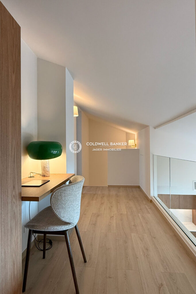 En exclusivité – Duplex d’exception face à la mer avec cave et – 3 pièces – 2 chambres – 90.28 m²