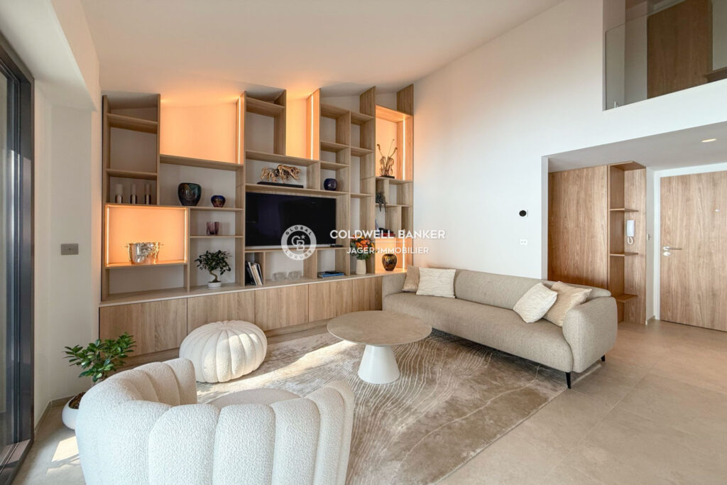 En exclusivité – Duplex d’exception face à la mer avec cave et – 3 pièces – 2 chambres – 90.28 m²