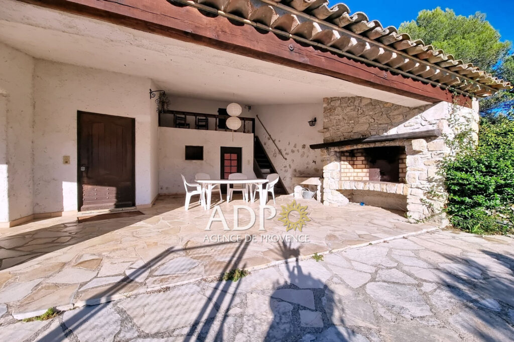 vente propriété 6 Pièce(s) – 6 pièces – 4 chambres – 180.00 m²