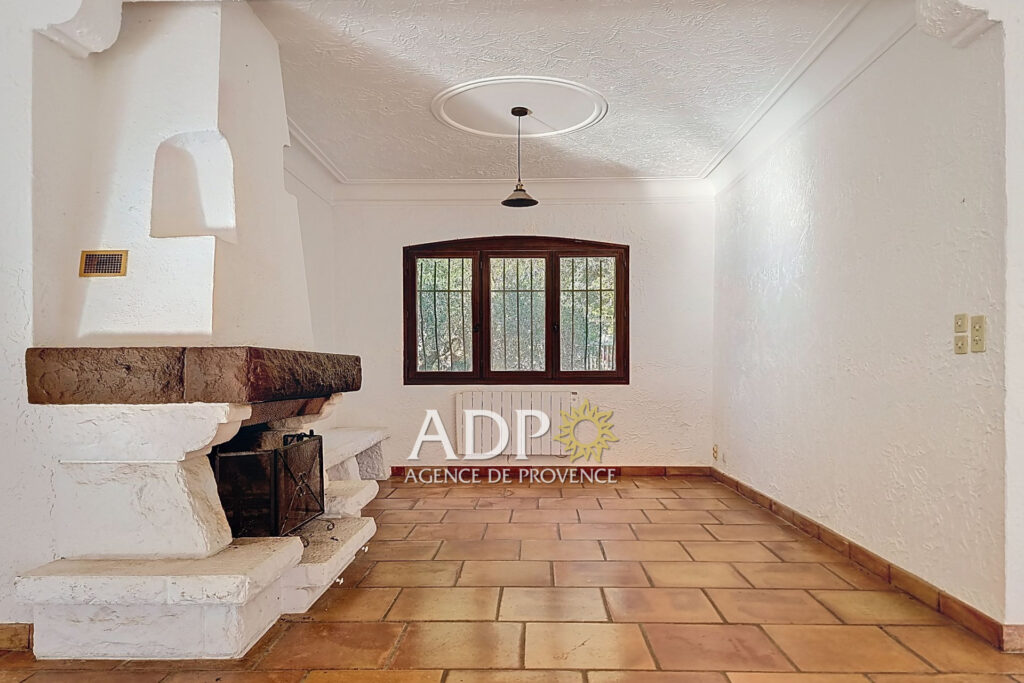 vente propriété 6 Pièce(s) – 6 pièces – 4 chambres – 180.00 m²