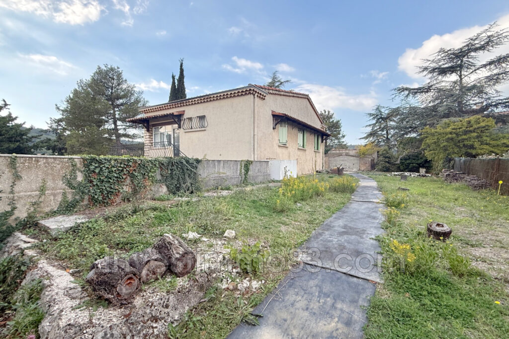 vente maison – NR pièces – 3 chambres – 82.00 m²