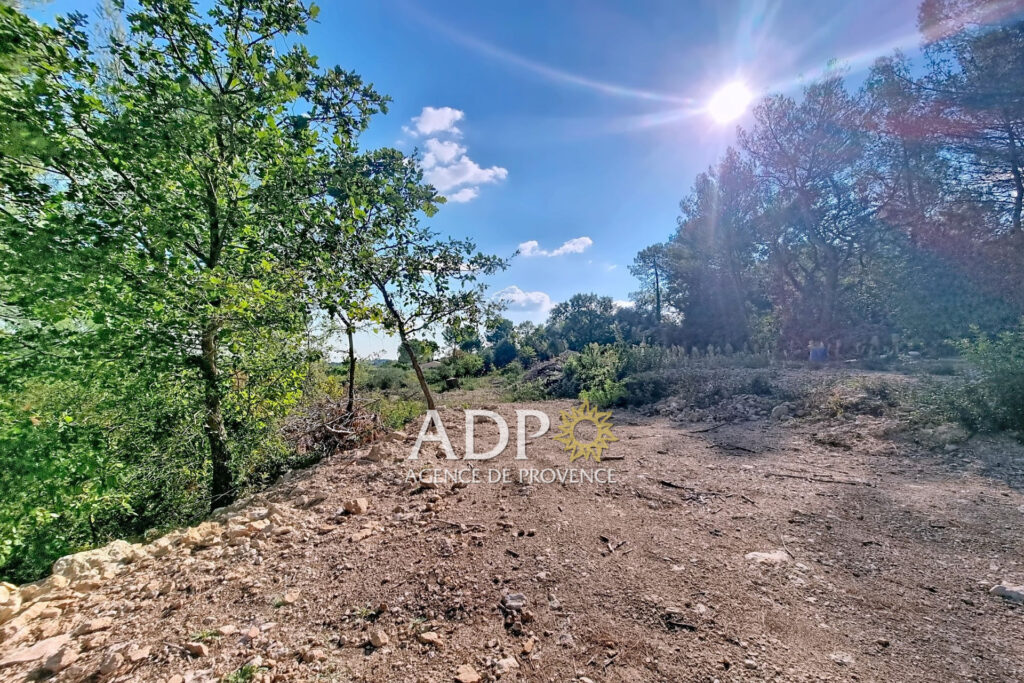 vente terrain – NR pièces – NR chambres – 2126.00 m²