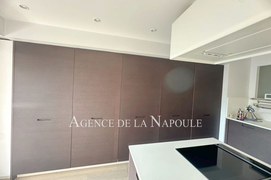 Appartement à vendre à Mandelieu-la-napoule