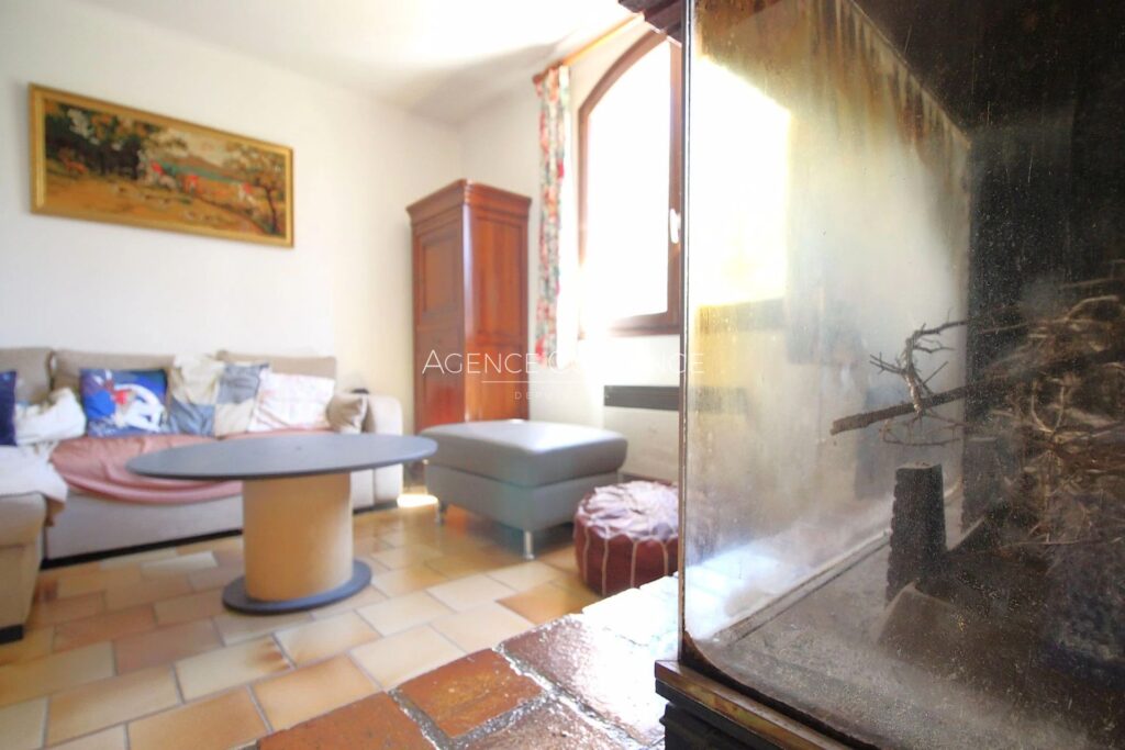 vente maison 4 Pièce(s) – 4 pièces – 3 chambres – 104.00 m²