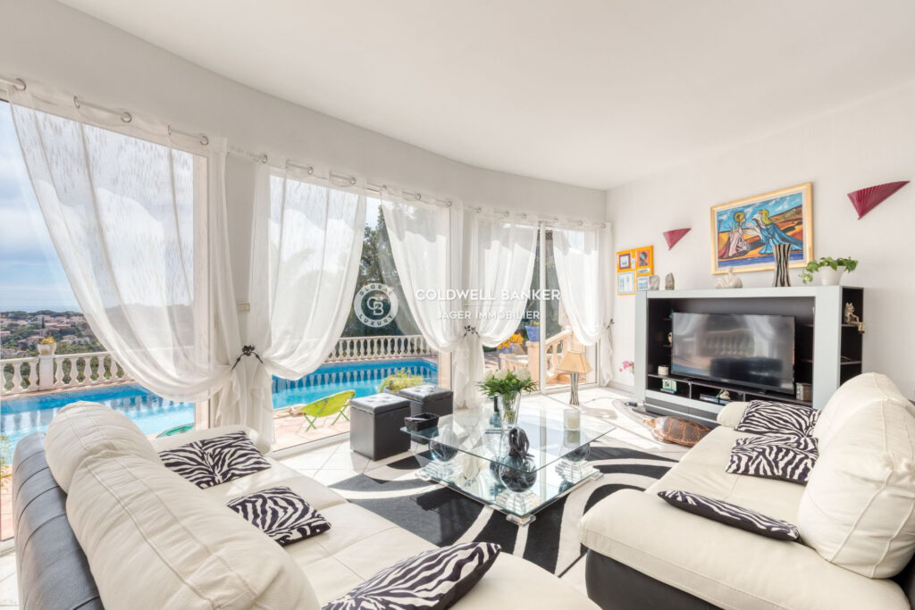 vente maison 5 Pièce(s) – 5 pièces – 4 chambres – 250.00 m²