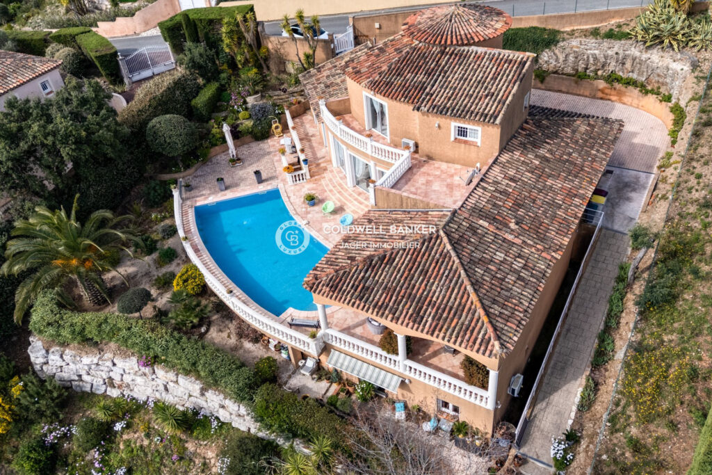 vente maison 5 Pièce(s) – 5 pièces – 4 chambres – 250.00 m²