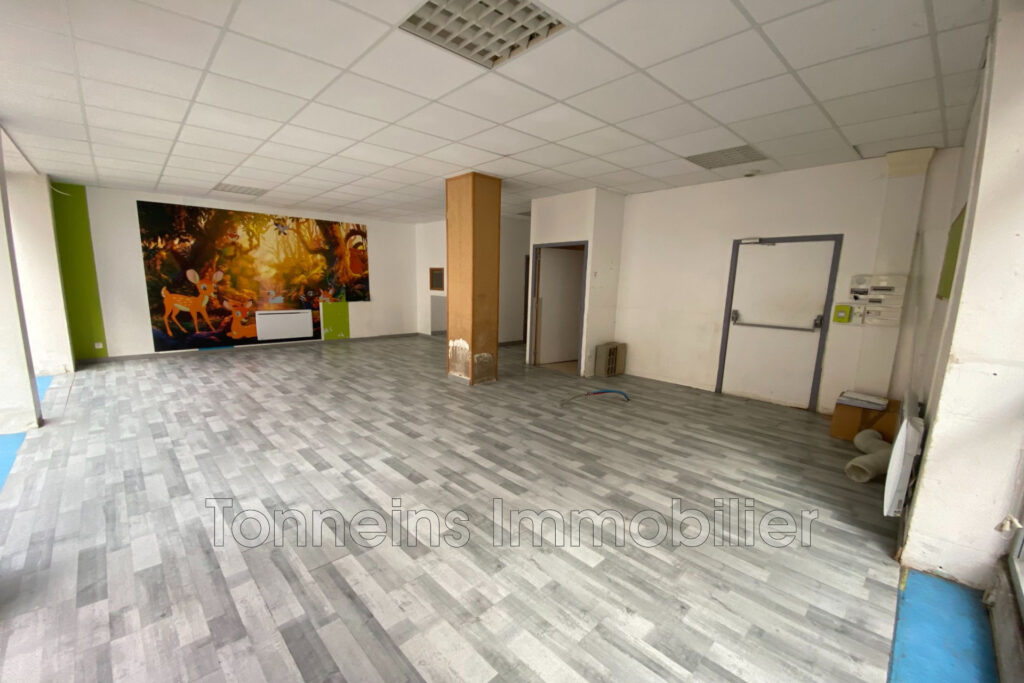 vente immeuble 7 Pièce(s) – 7 pièces – 3 chambres – 82.00 m²