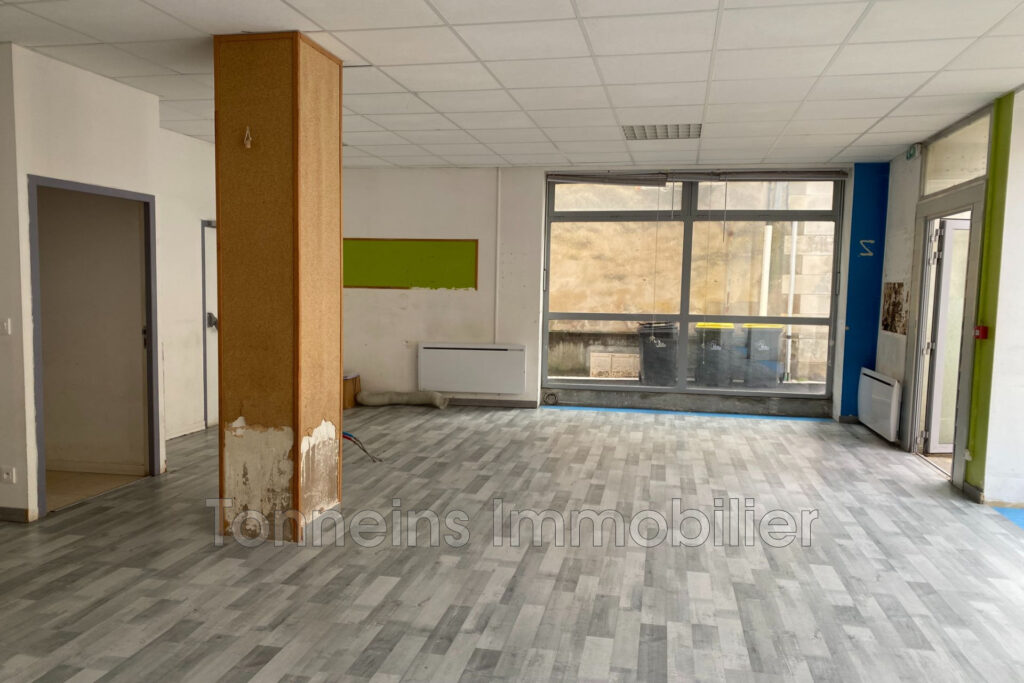 vente immeuble 7 Pièce(s) – 7 pièces – 3 chambres – 82.00 m²