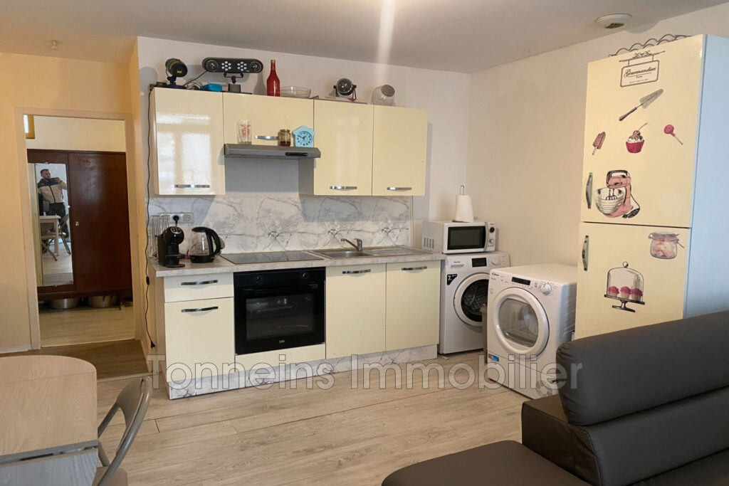 vente immeuble 7 Pièce(s) – 7 pièces – 3 chambres – 82.00 m²