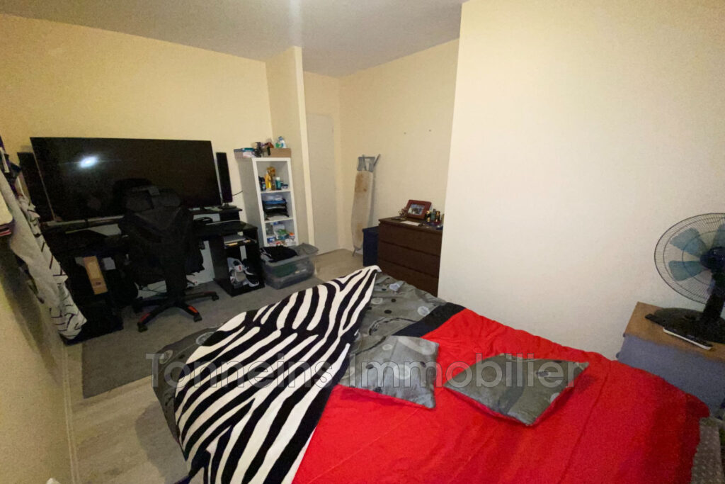 vente immeuble 7 Pièce(s) – 7 pièces – 3 chambres – 82.00 m²