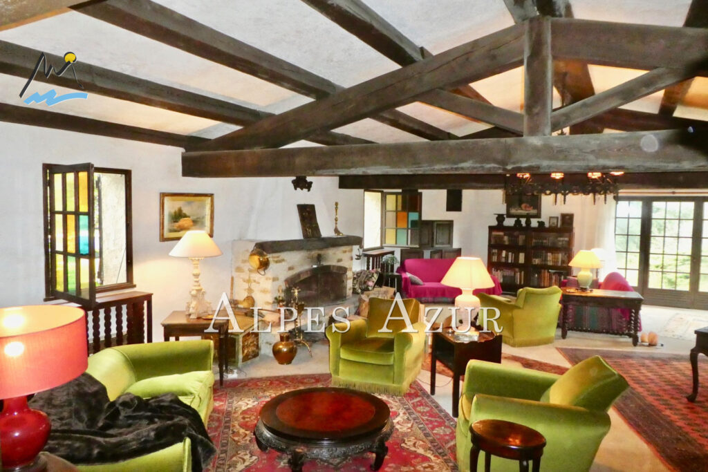 vente villa 5 Pièce(s) – 5 pièces – 5 chambres – 179.00 m²