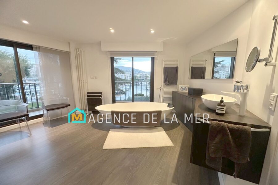 Appartement à vendre à Mandelieu-la-napoule