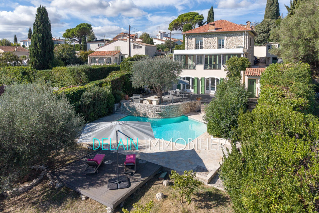 vente maison 5 Pièce(s) – 5 pièces – 5 chambres – 220.00 m²