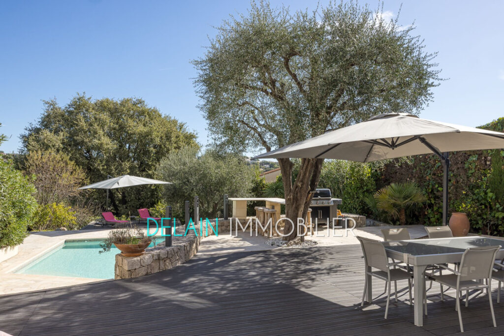 vente maison 5 Pièce(s) – 5 pièces – 5 chambres – 220.00 m²