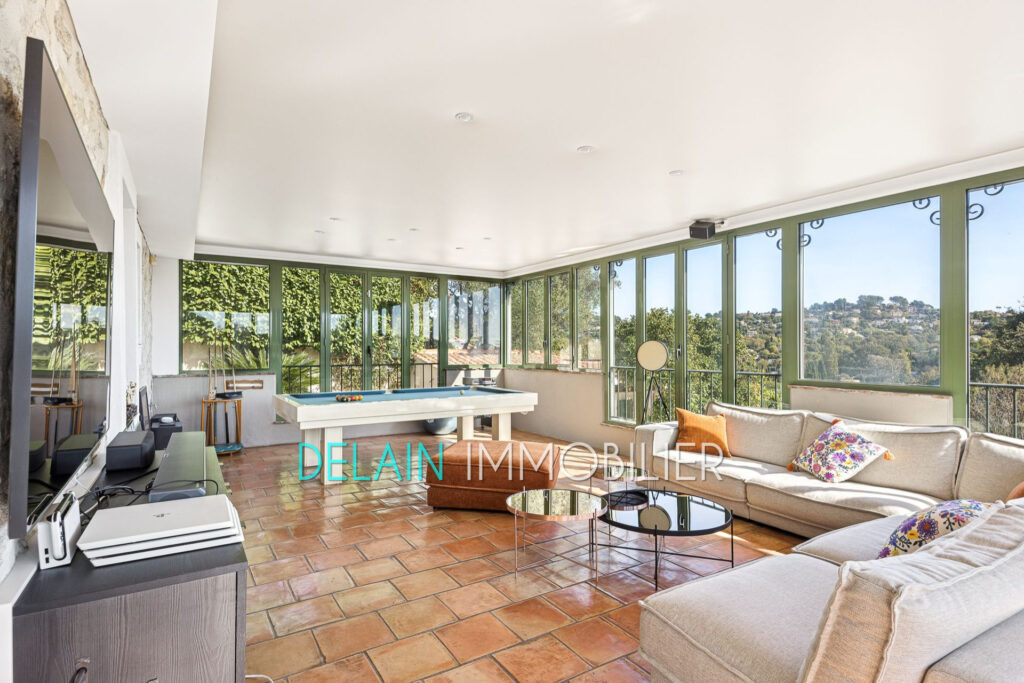 vente maison 5 Pièce(s) – 5 pièces – 5 chambres – 220.00 m²