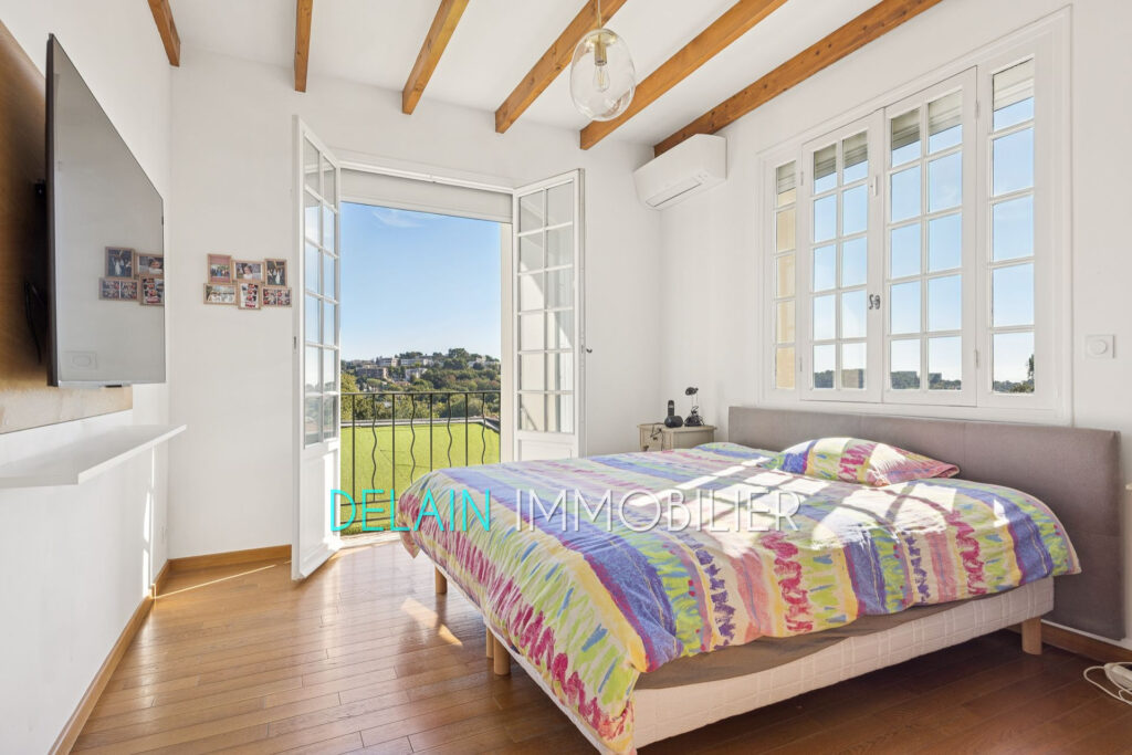 vente maison 5 Pièce(s) – 5 pièces – 5 chambres – 220.00 m²