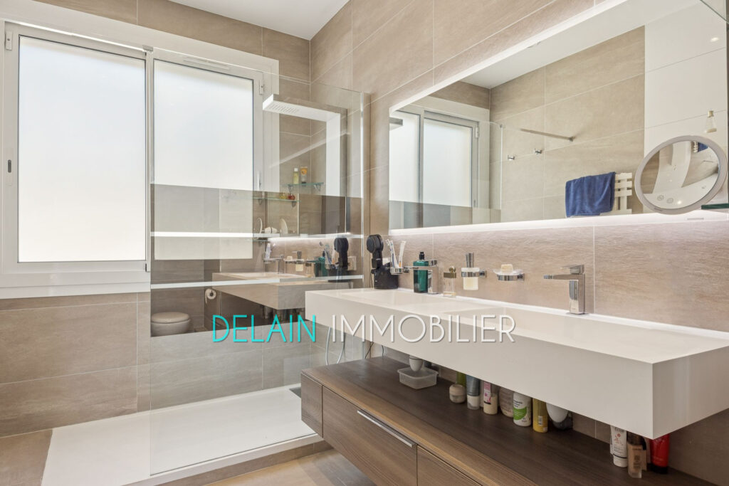 vente maison 5 Pièce(s) – 5 pièces – 5 chambres – 220.00 m²