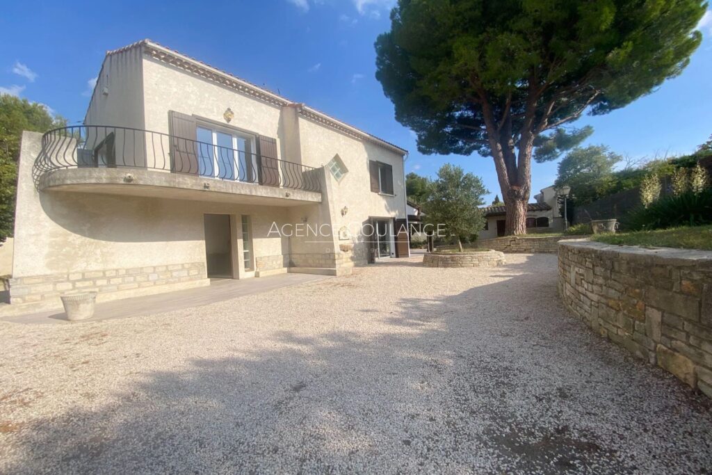 location villa 5 Pièce(s) – 5 pièces – 4 chambres – 130.11 m²