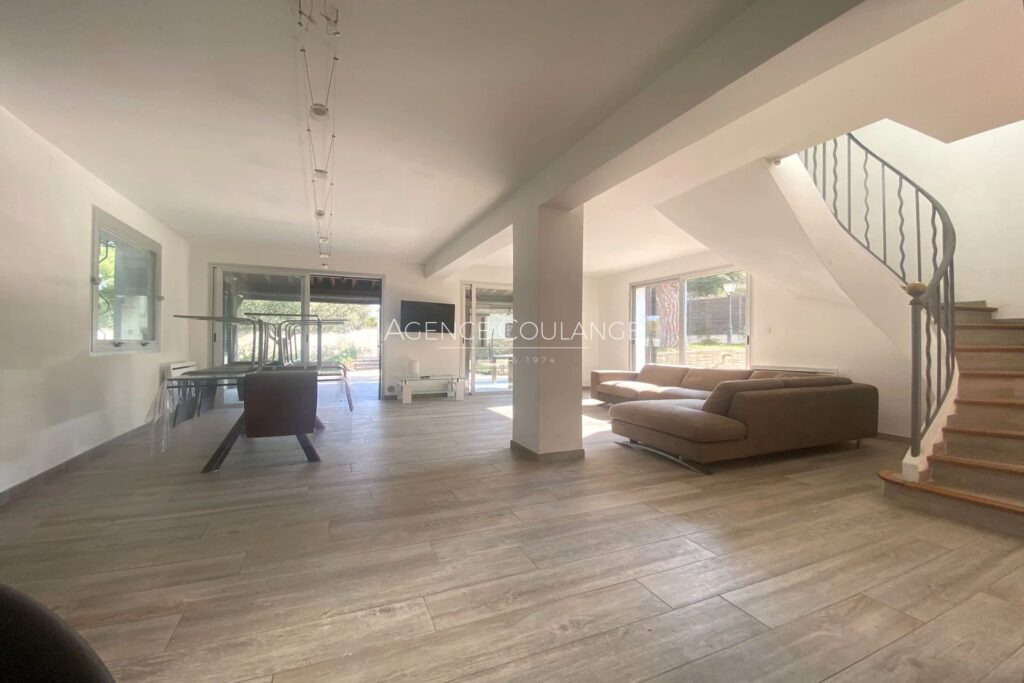 location villa 5 Pièce(s) – 5 pièces – 4 chambres – 130.11 m²