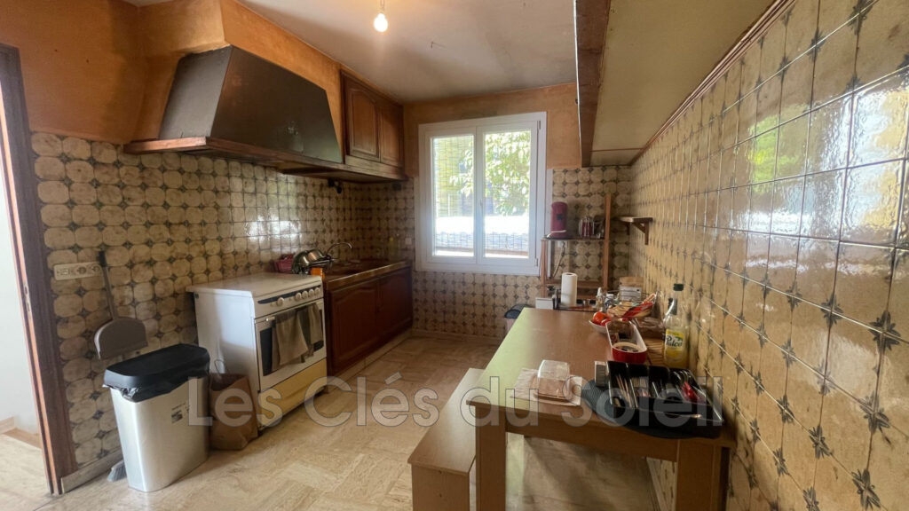 Brignoles, Maison de village de type 5 avec garage  Maison de  – 5 pièces – 3 chambres – 107.00 m²