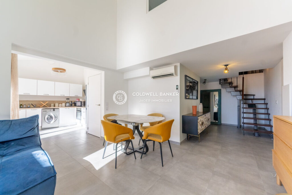 Appartement T4 dans une résidence sécurisée à pied de la plage – 4 pièces – 3 chambres – 99.00 m²