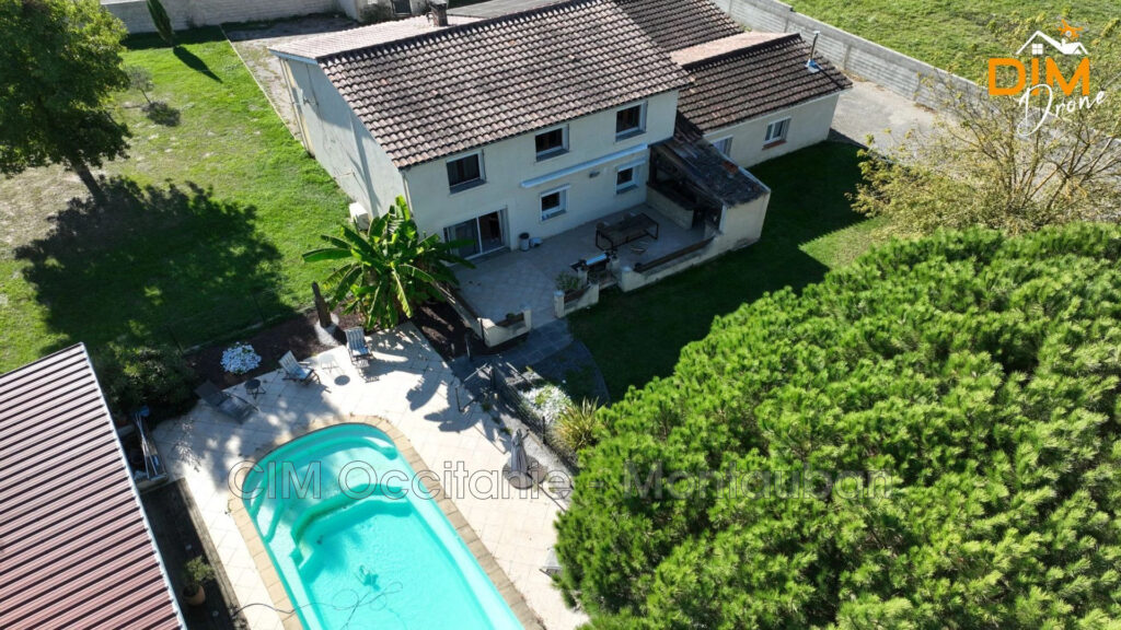 vente maison – NR pièces – 4 chambres – 220.00 m²