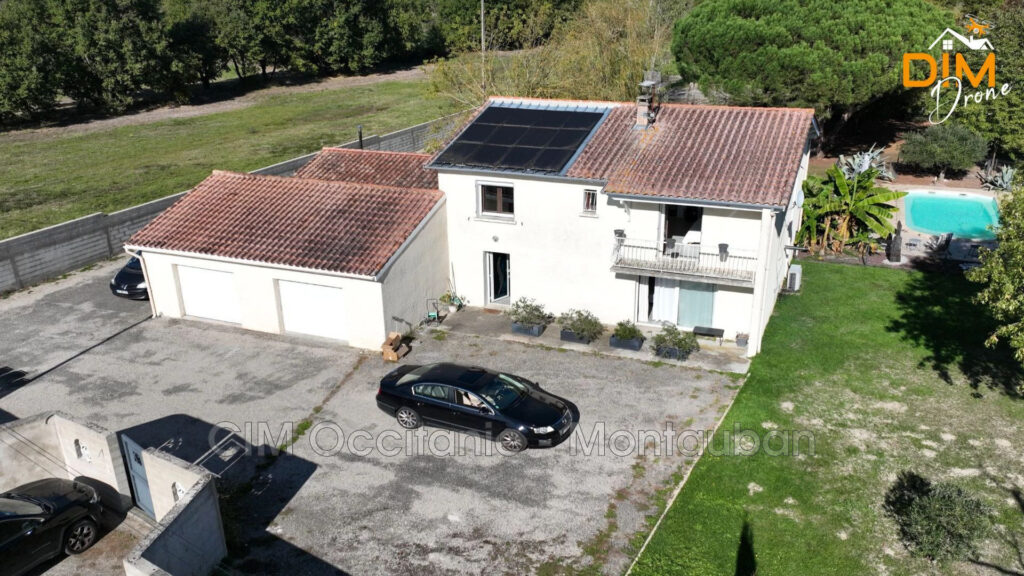 vente maison – NR pièces – 4 chambres – 220.00 m²