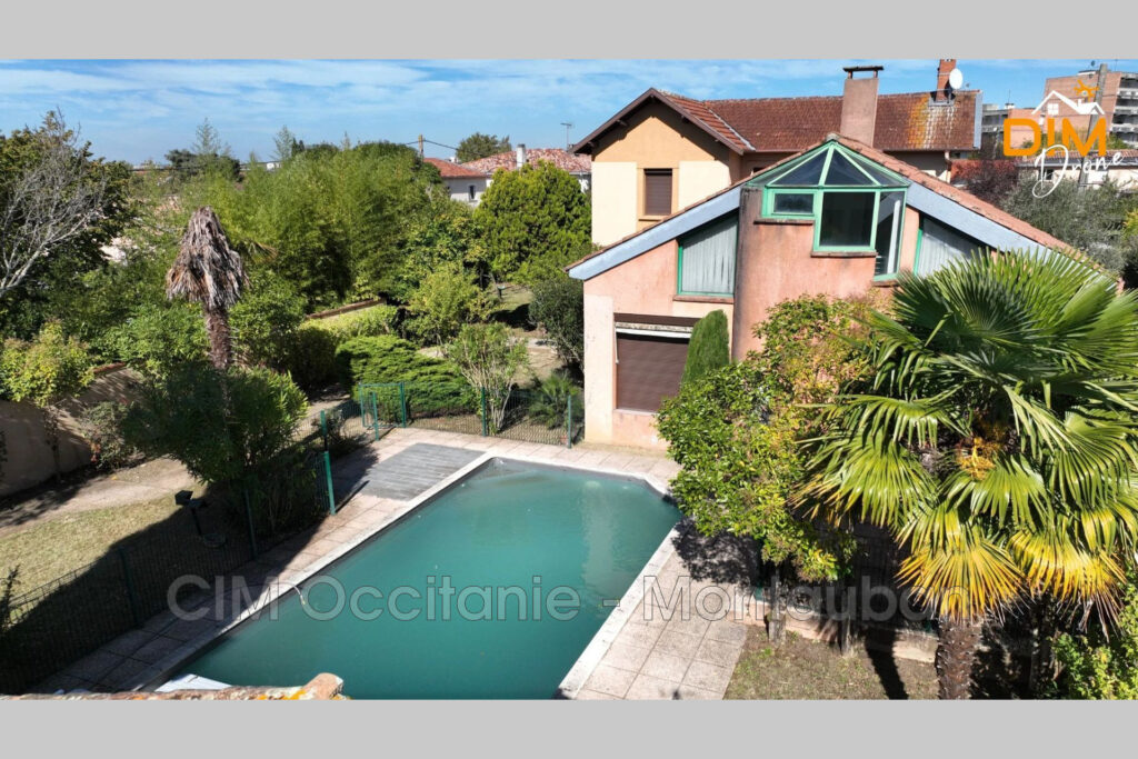 vente maison – NR pièces – 4 chambres – 216.00 m²