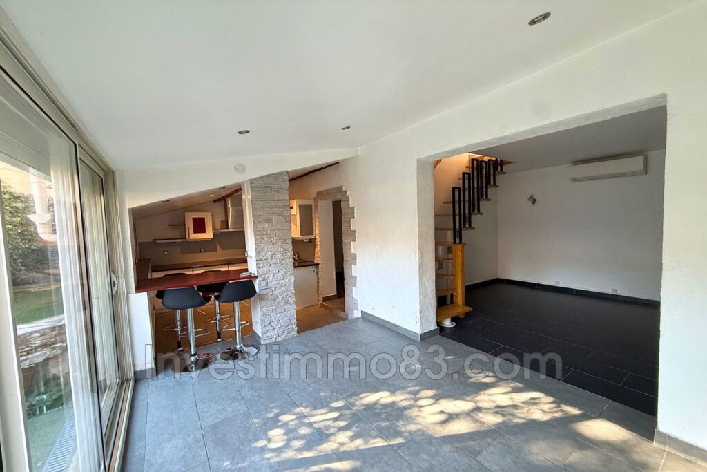 vente maison 3 Pièce(s) – 3 pièces – 2 chambres – 70.70 m²