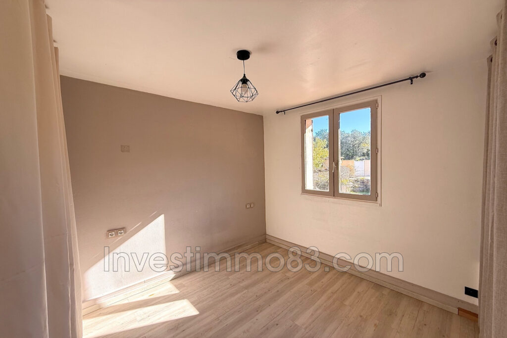 vente maison 3 Pièce(s) – 3 pièces – 2 chambres – 70.70 m²