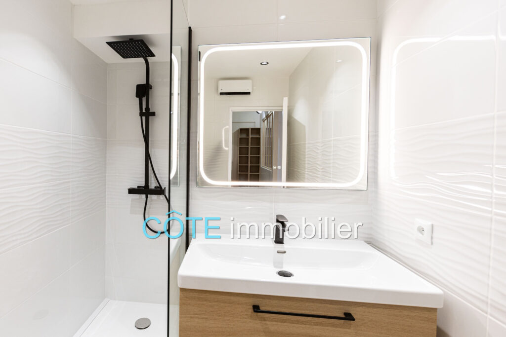 ANTIBES 2 Pièces à  100m de la place de Gaulle – 2 pièces – 1 chambre – 50.00 m²