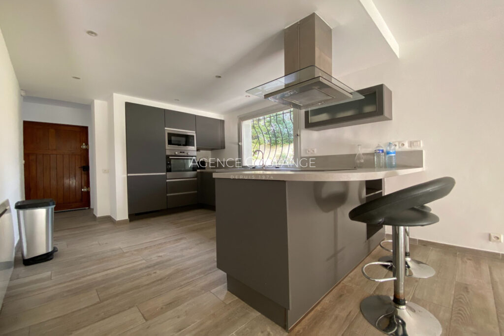 location villa 5 Pièce(s) – 5 pièces – 4 chambres – 130.11 m²