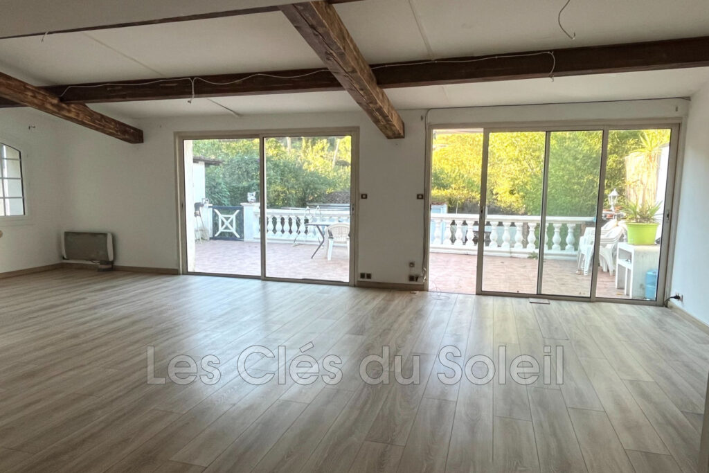 vente maison 7 Pièce(s) – 7 pièces – 4 chambres – 110.00 m²