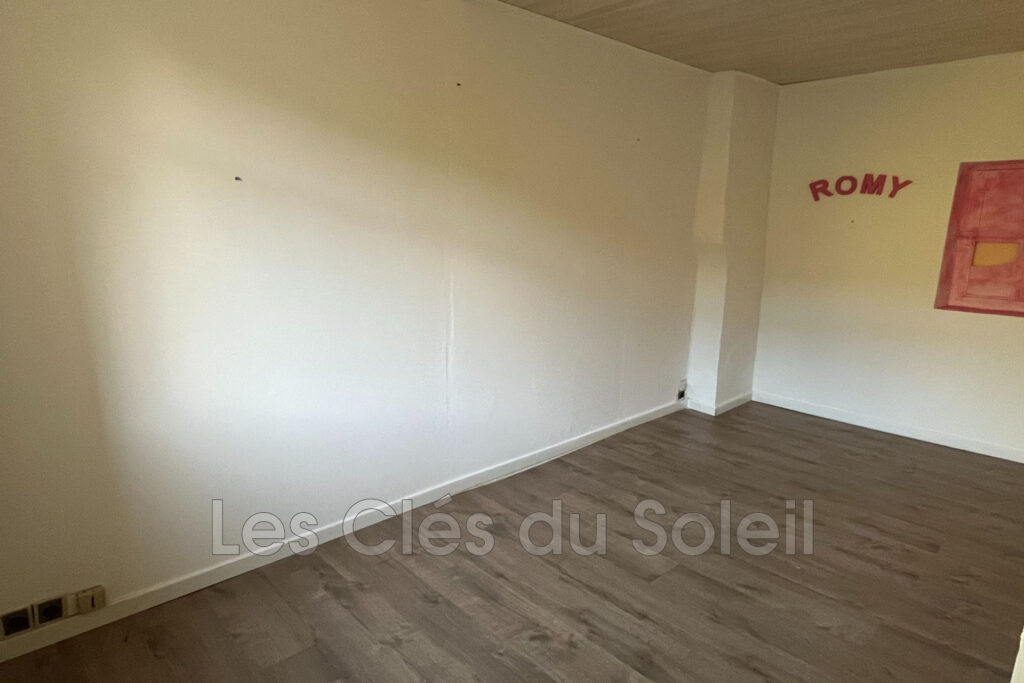 vente maison 7 Pièce(s) – 7 pièces – 4 chambres – 110.00 m²
