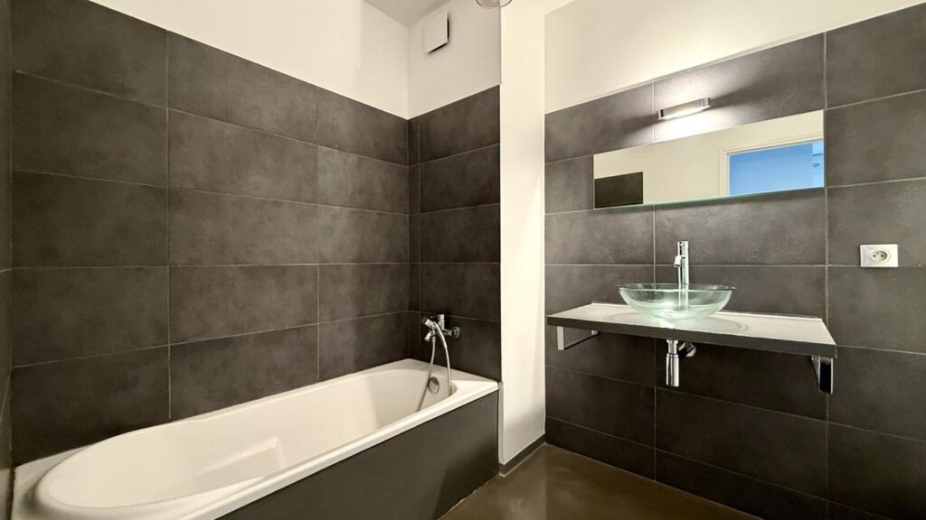 Appartement 4 pièces avec terrasse et vue mer – Ajaccio Sanguinaires – 4 pièces – 3 chambres – 97 m²