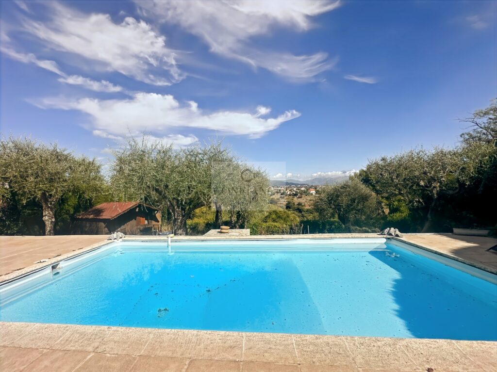 Maison – 4 pièces – 3 chambres – 130 m²