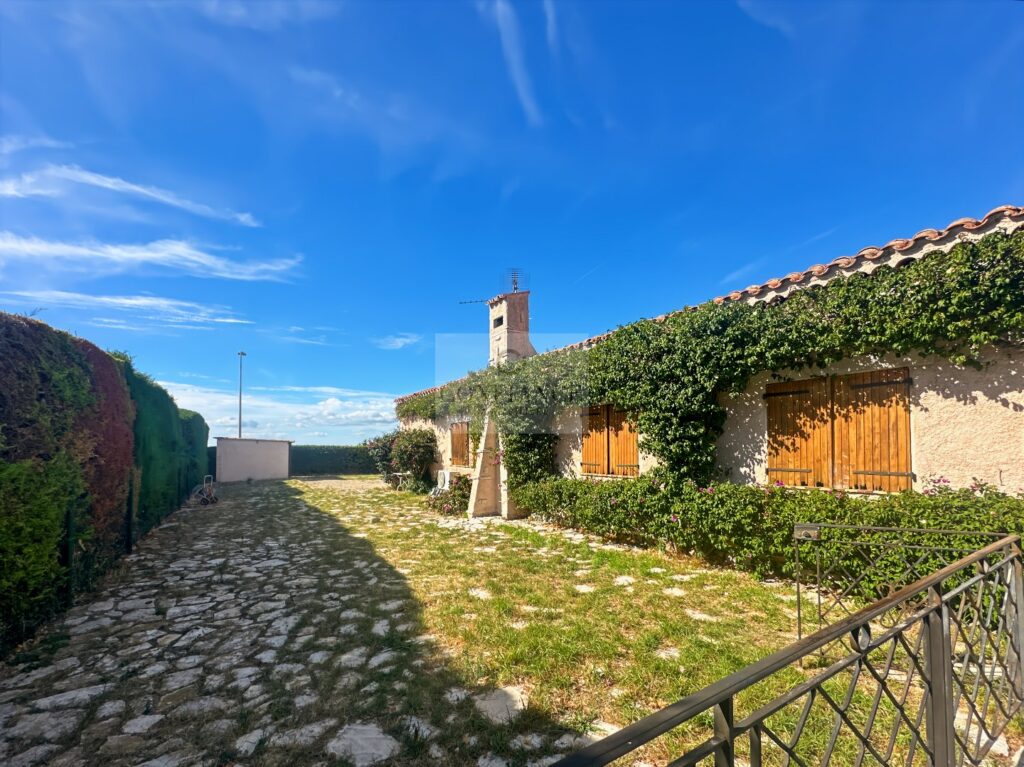 Maison – 4 pièces – 3 chambres – 130 m²