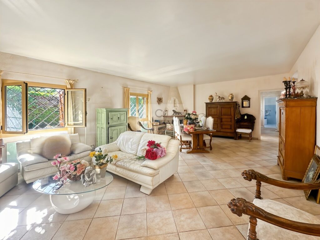 Maison – 4 pièces – 3 chambres – 130 m²