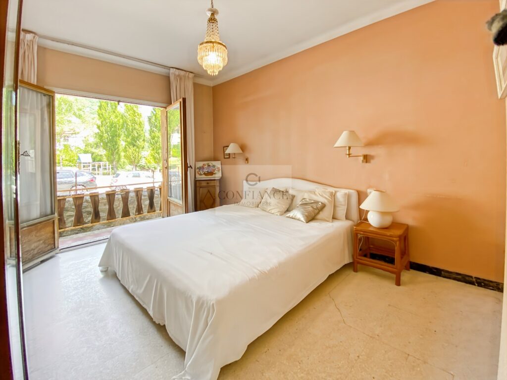 Maison – 10 pièces – 5 chambres – 340 m²