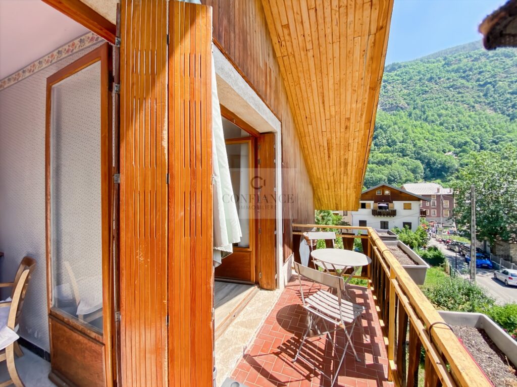 Maison – 10 pièces – 5 chambres – 340 m²