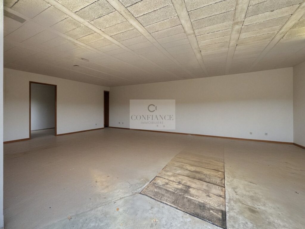 Maison – 7 pièces – 5 chambres – NR  – 211 m²