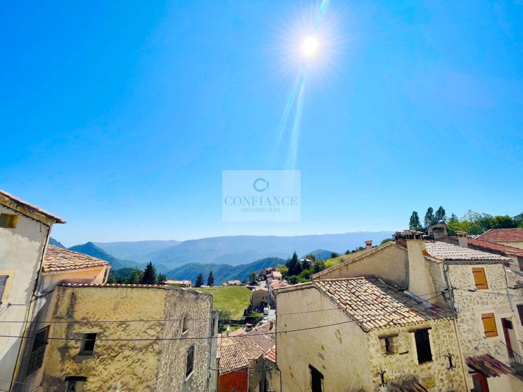 Appartement – 3 pièces – 2 chambres – NR  – 52 m²