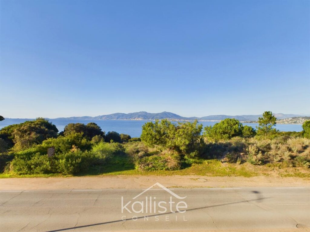 Pietrosella – Superbe T2 face à la mer avec terrasse et garage, proche Porticcio – 2 pièces – 1 chambre – 42 m²