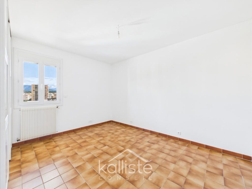 T4 traversant 110 m² avec terrasses et vue dégagée – Ajaccio Lyautey – 4 pièces – 3 chambres – 100 m²