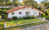 Entre Lac et Océan : Le Charme d’une Maison Rare à Seignosse – 6 pièces – 3 chambres – 160 m²